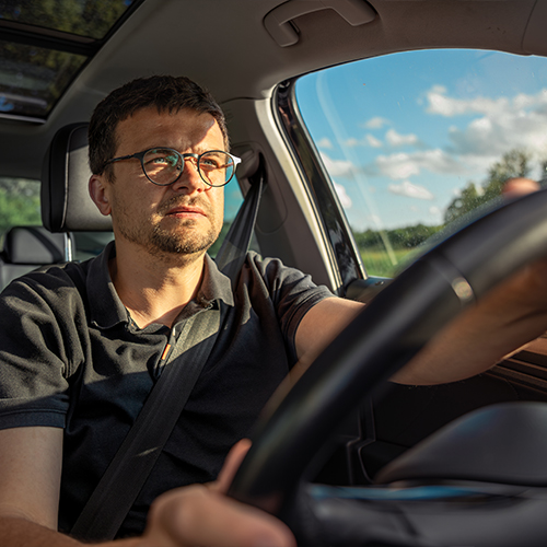 Hire monthly driver Dubai for professional and safe driving service